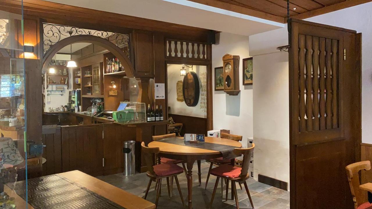 Gasthaus Zum Hirschen Staufen im Breisgau Eksteriør billede